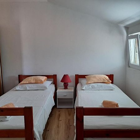 Apartmani Gojko Sali Exterior foto